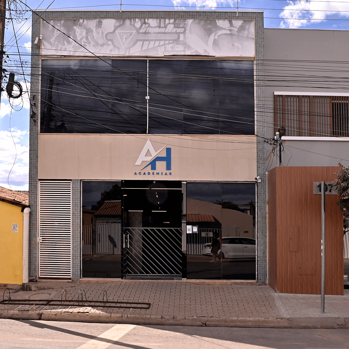 1200x1200---Barreirinhas---_0000s_0007_fachada-unidade--BARREIRINHAS