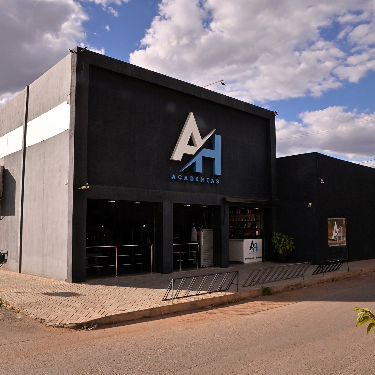 1200x1200---Jd-VITORIA---_0007_fachada-unidade--JARDIM-VITORIA