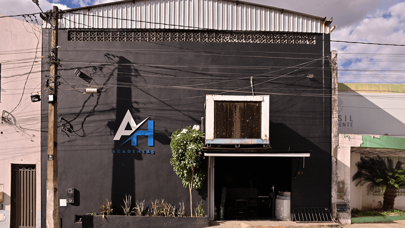 1920x1080--_0000_fachada-unidade-OURO-BRANCO